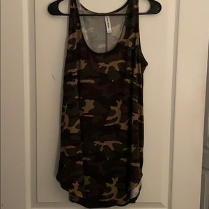 3/$22 Zenana premium tank. NWOT. Large